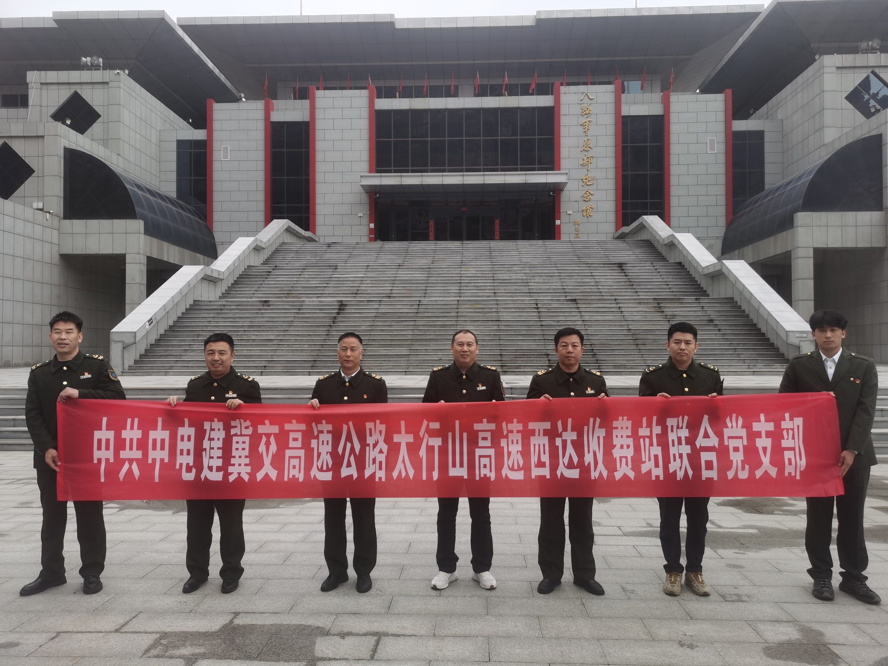 9b3f6b0809da682eae20b1abc85be4c1.jpg